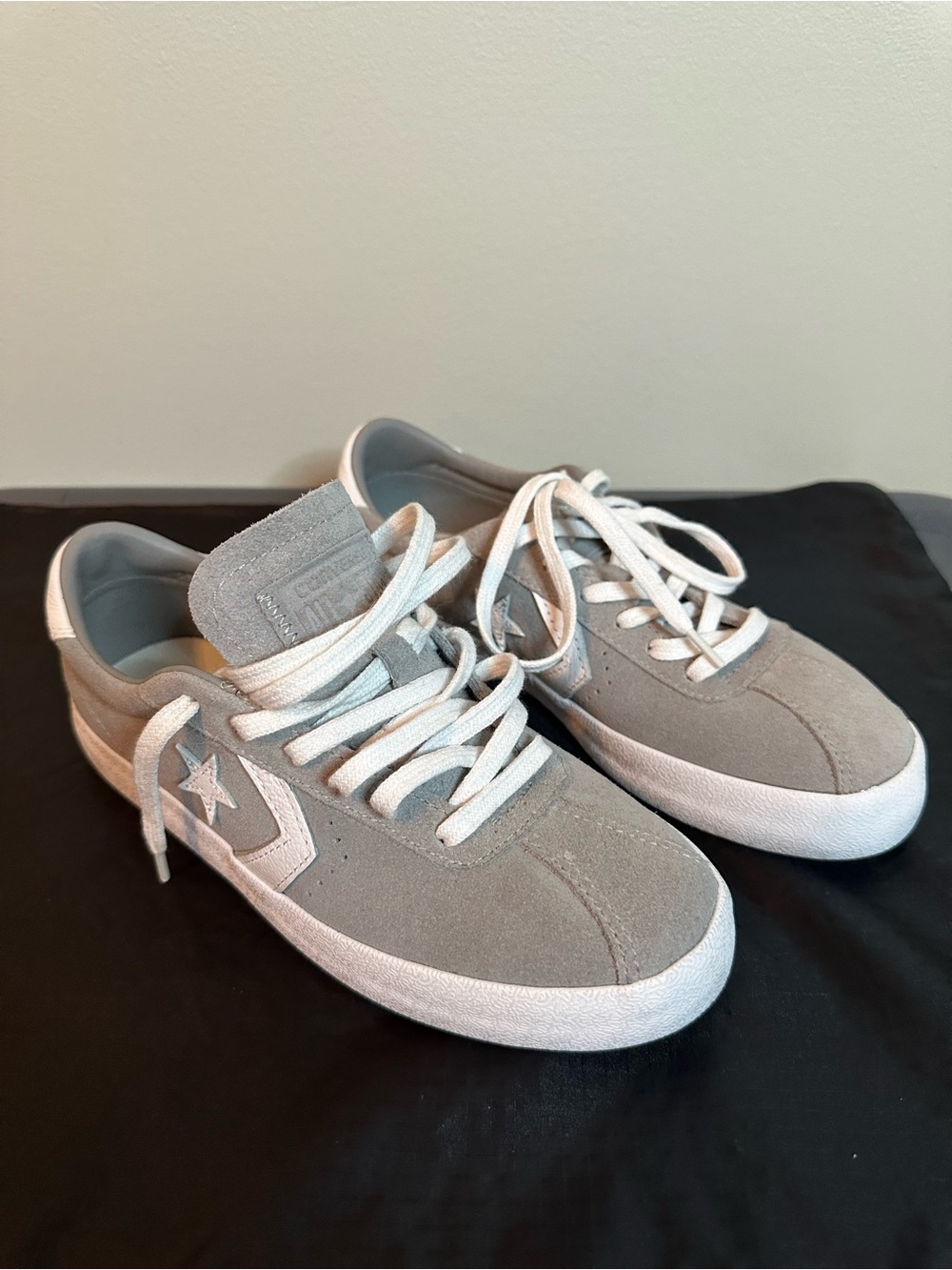 Converse breakpoint ox women shoes size 6  color Dolphin/white